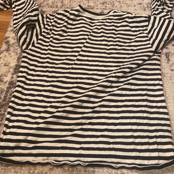 ✨HP✨ Play Comme des Garçon Shirt - Picture 4 of 4